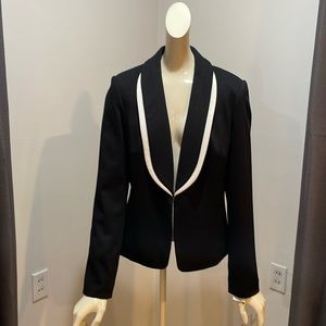 INC Black/White blazer. Size L NWT